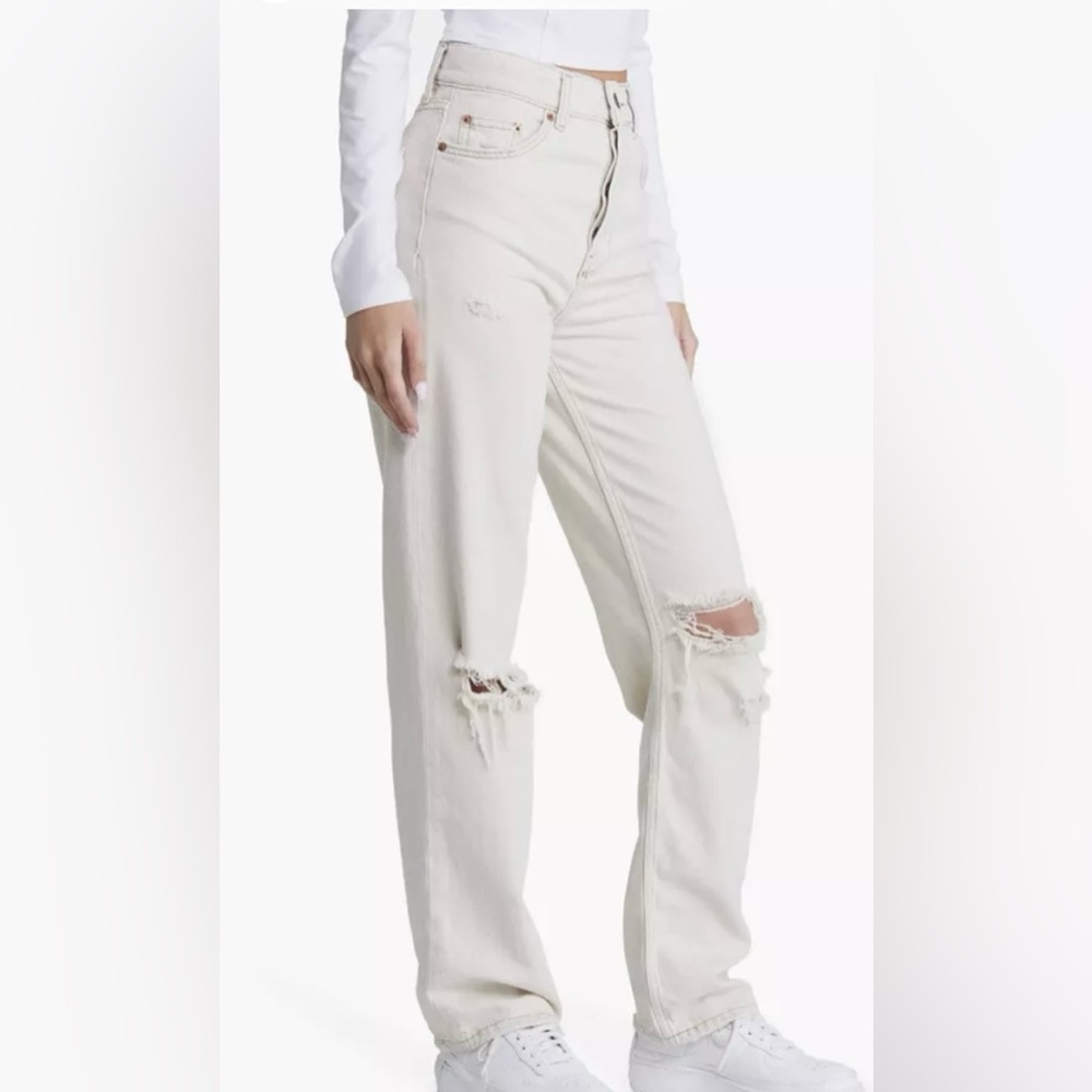 BDG Distressed High-Waist Jeans - Size 29